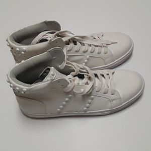 Steve Madden Studded High-Top Sneaker 🔥🔥🔥